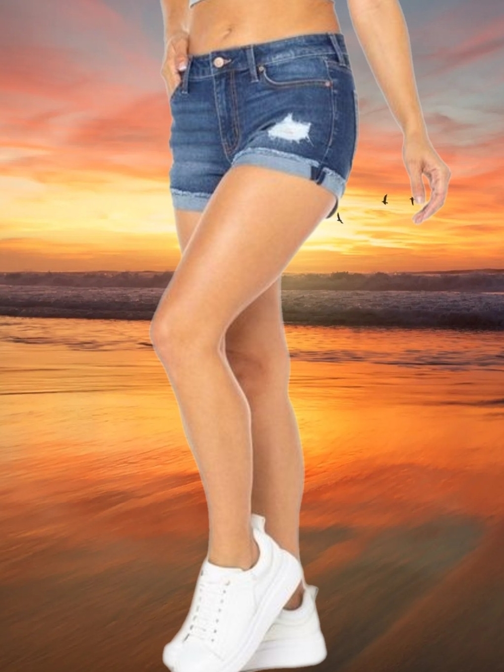 Celebrity Pink Distressed Denim Shorts - Women’s Size 14 (EUC)